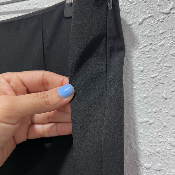 Theory Black sleek crop Pants 6 - Picture 5 of 10